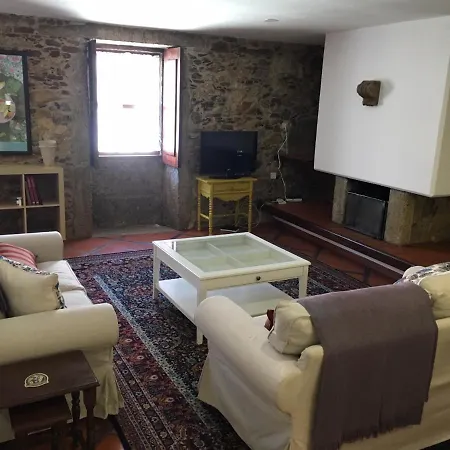 Trajadinha - Casa Da Travessa Caminha